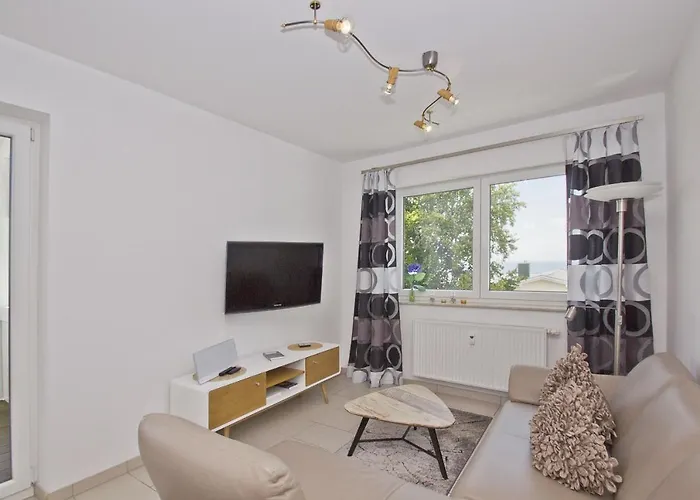 Traumhafter Meerblick, Schicke Mit Balkon - Fernsicht 12 * Goehren (Ruegen)