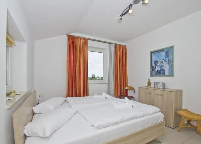 Villa Fernsicht Ferienwohnung 12 *